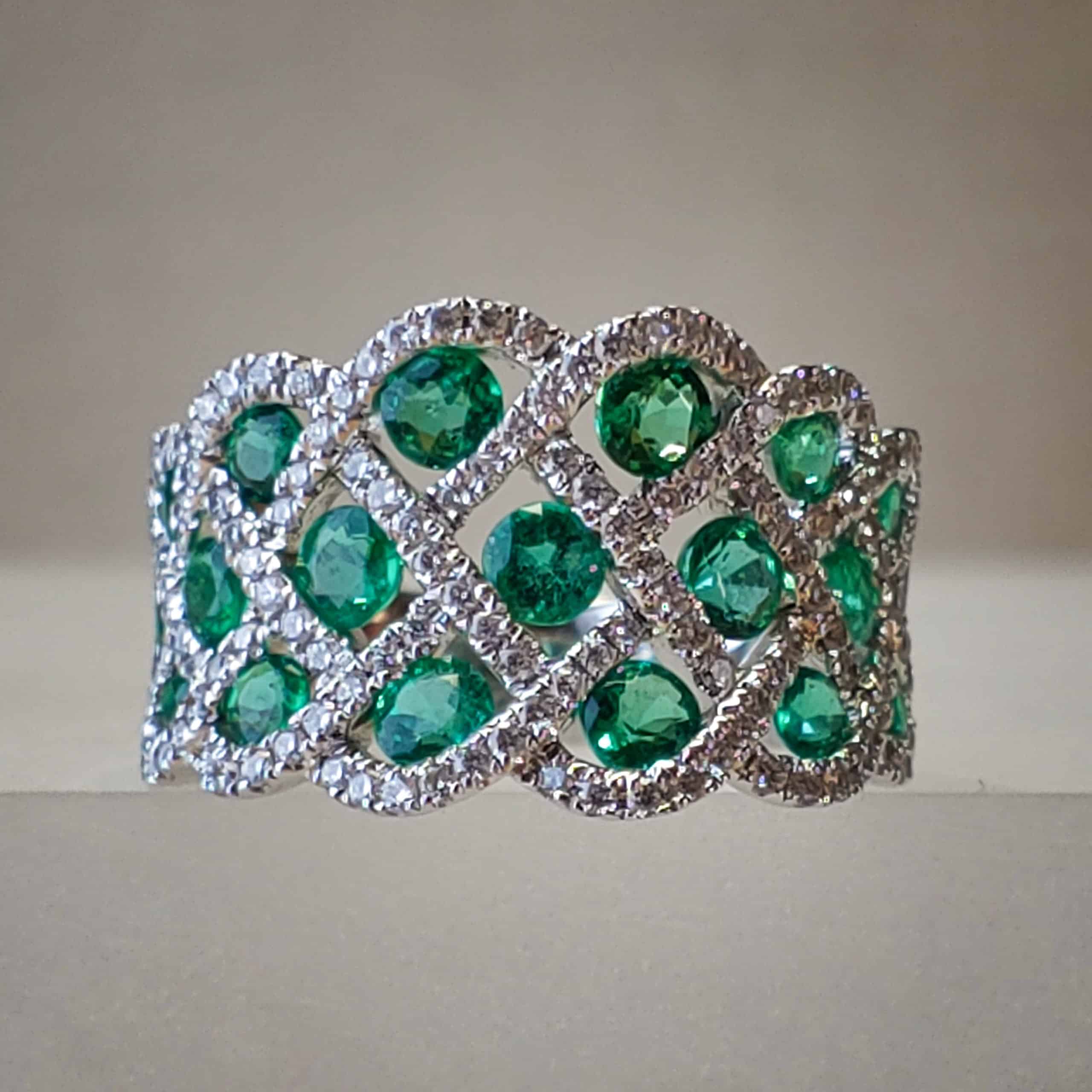 18K White Gold Round Emerald & Diamond Band