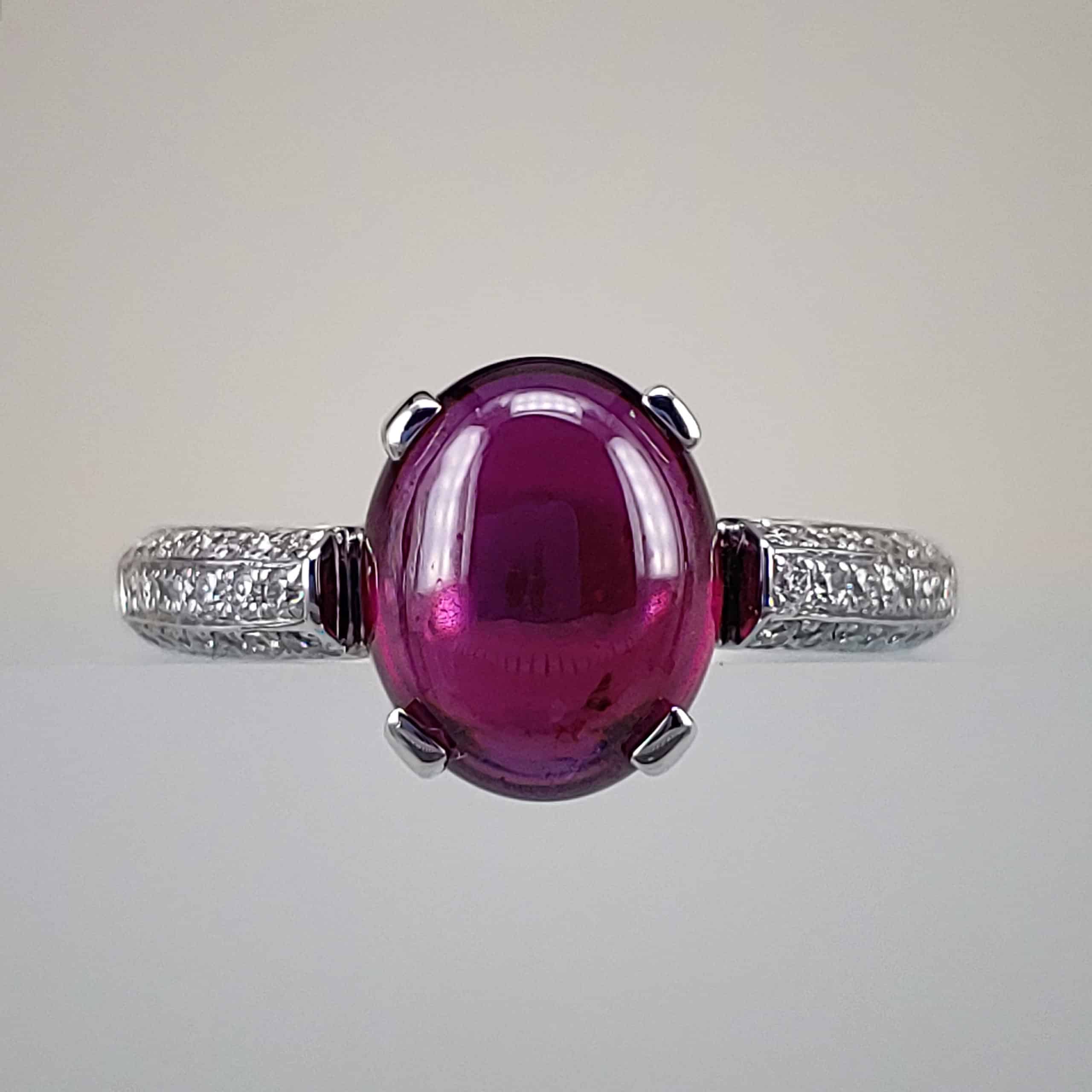 Oval-Cut Rhodolite Garnet w Round Brilliant Diamonds