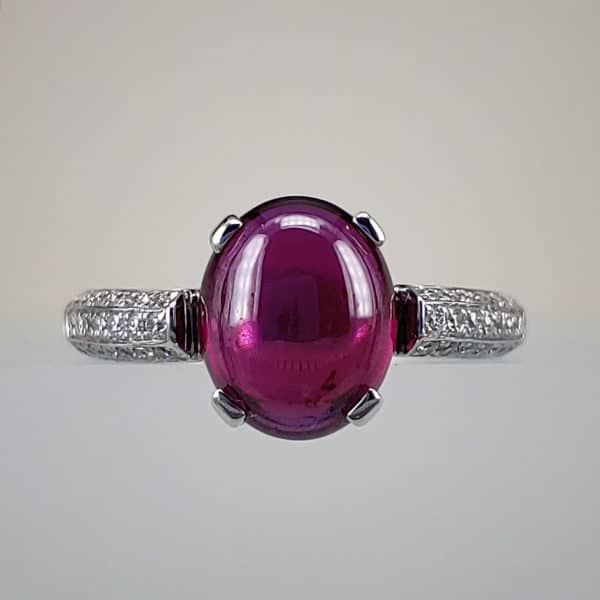 Oval-Cut Rhodolite Garnet w Round Brilliant Diamonds