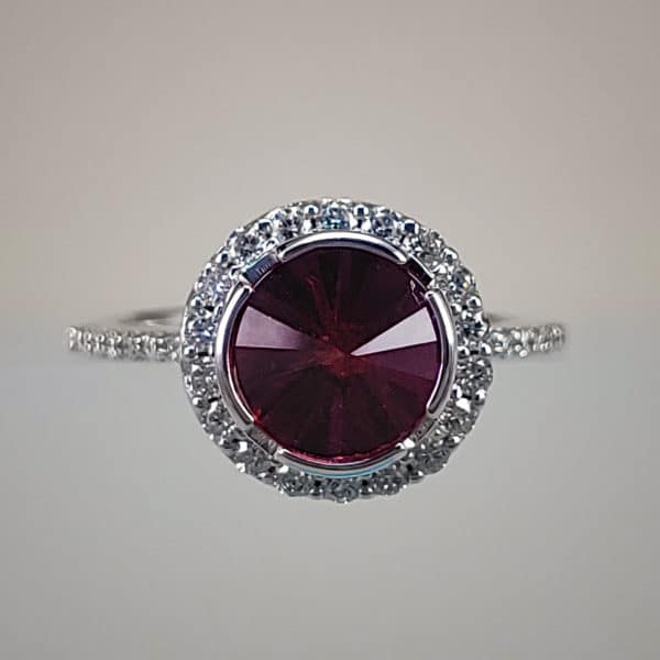 Pavillion-Cut Rhodolite Garnet w Round Brilliant Diamonds